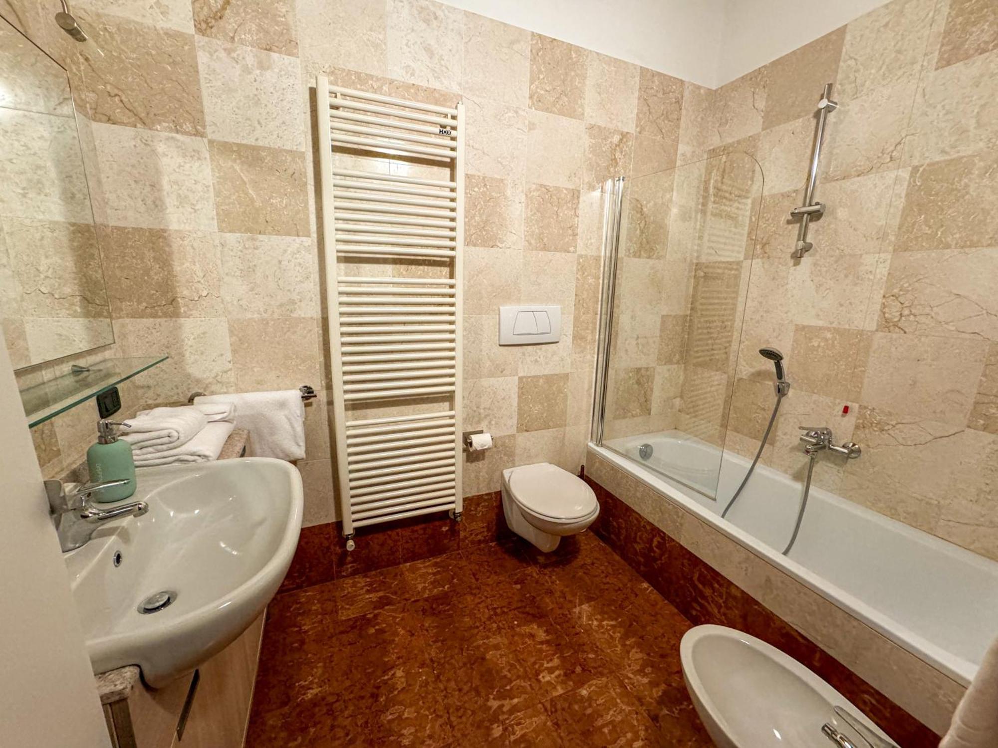 Sg Family - Oblo Apartment Pacengo Di Lazise Экстерьер фото