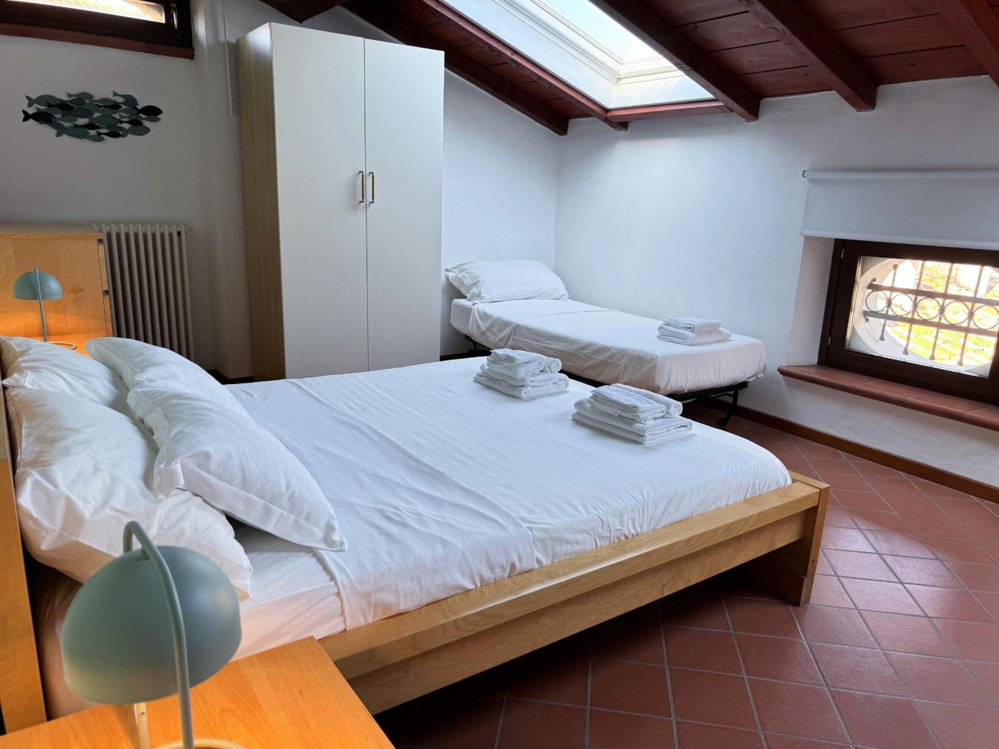 Sg Family - Oblo Apartment Pacengo Di Lazise Экстерьер фото